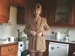 Moco de una perra madura hasta que esté completamente cansada-añadir kimono, latinasxnxx malla